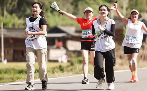 跑鄉(xiāng)村 助振興 黔東南傳統(tǒng)村落鐵溪露營(yíng)季活動(dòng)在鎮(zhèn)遠(yuǎn)舉行